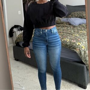 Good American Black Cropped Sweatshirt
